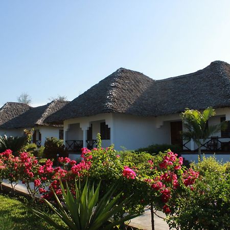 African Sun Sand Sea Beach Resort & Spa Bwejuu Exterior foto