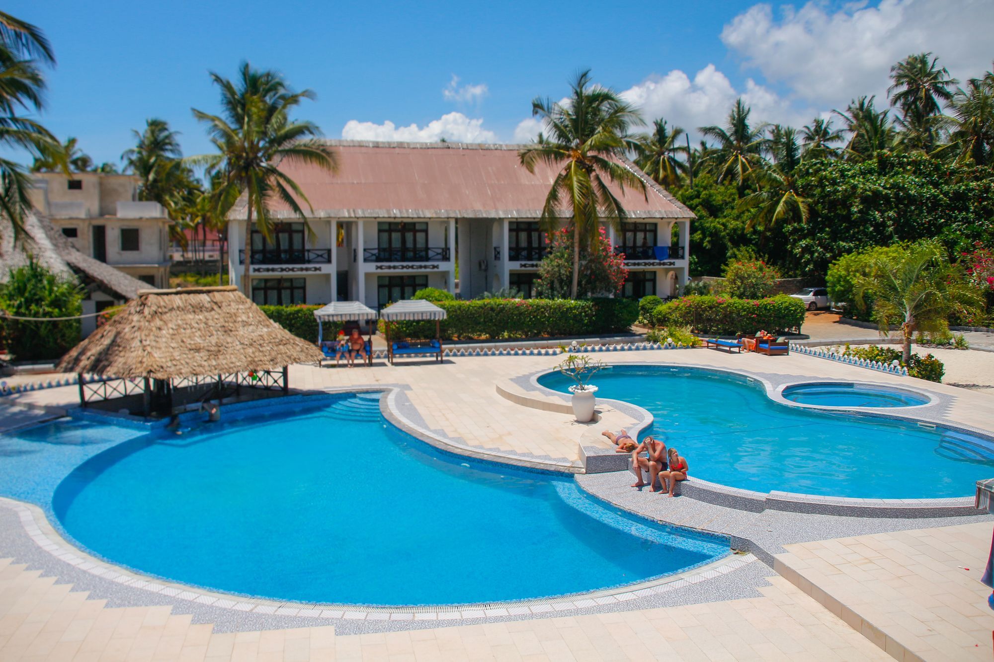 African Sun Sand Sea Beach Resort & Spa Bwejuu Exterior foto
