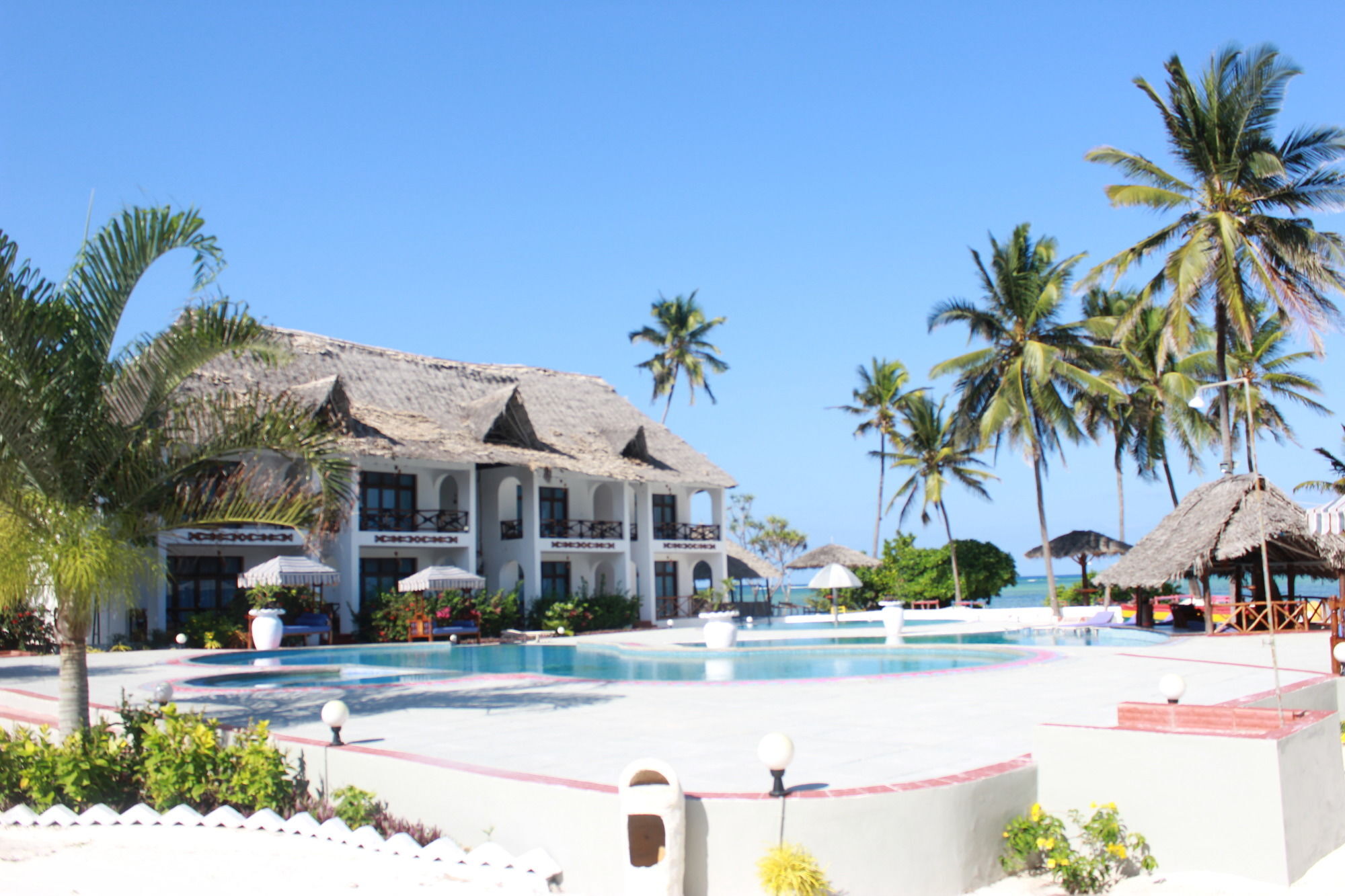 African Sun Sand Sea Beach Resort & Spa Bwejuu Exterior foto